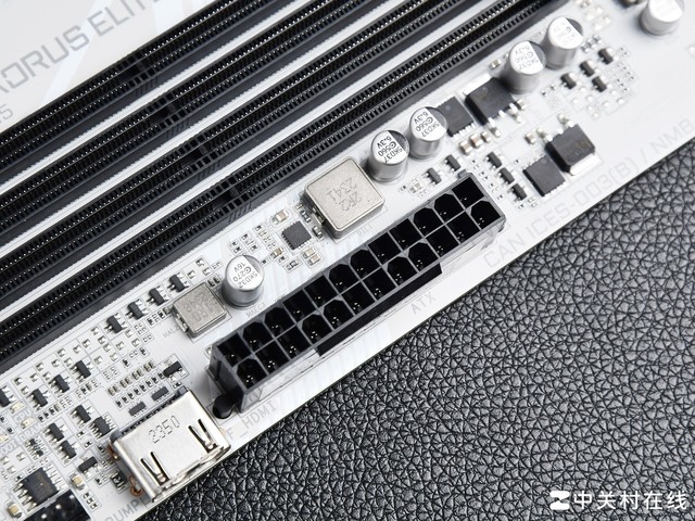 轻松超频锐龙7 8700G 技嘉B650E冰雕X主板评测