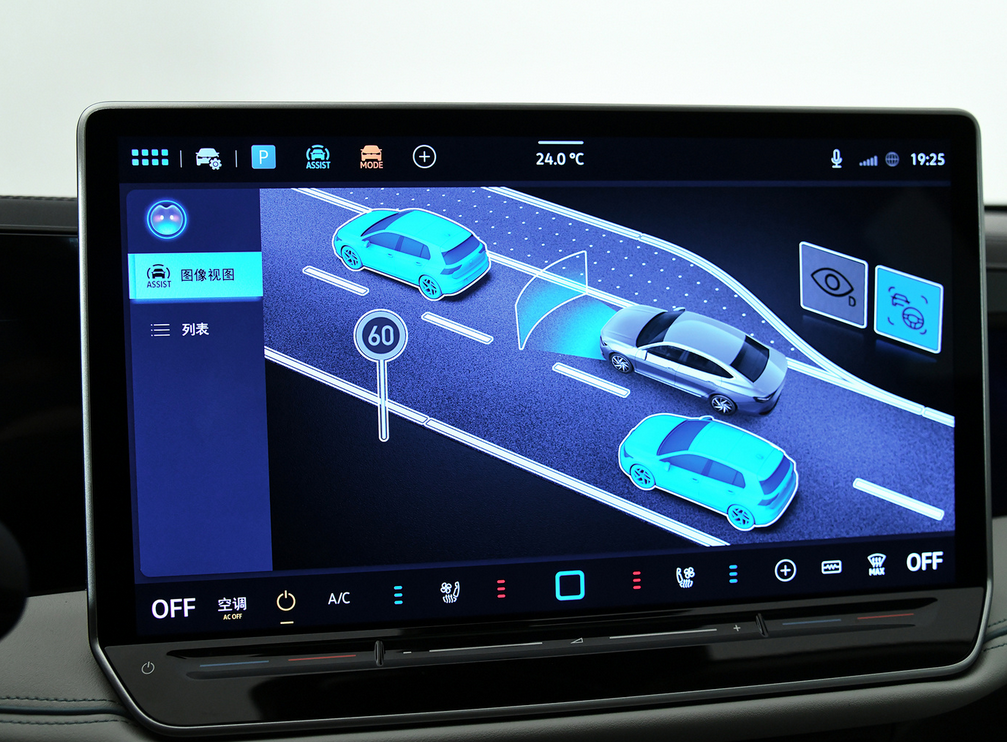 新一代大众迈腾正式上市 售价17.99-24.69万 配1.5T/2.0T发动机