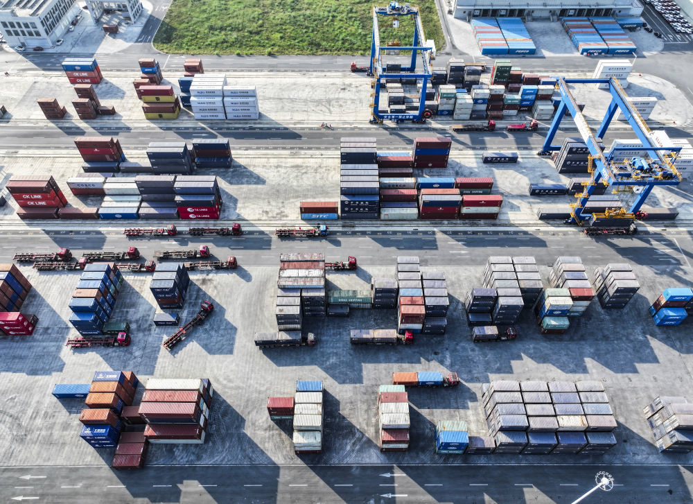 这是10月28日拍摄的陆海新通道重庆无水港（无人机照片）。