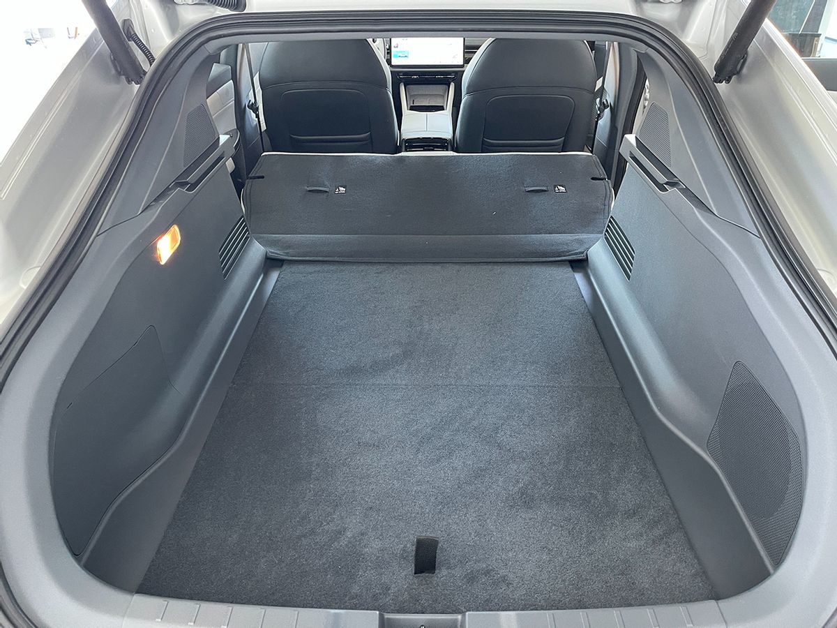 这位也叫007,增程纯电双修,探店东风奕派eπ007