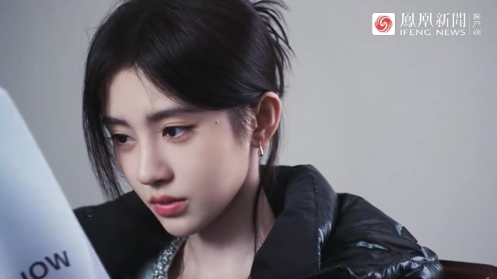 《时尚芭莎》携手YAYA鸭鸭 品牌代言人  解锁秀导身份