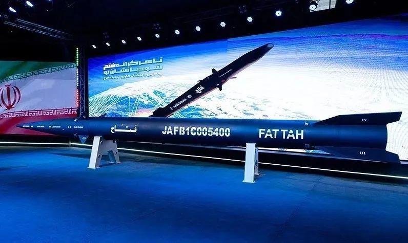 伊朗“法塔赫”高超音速导弹