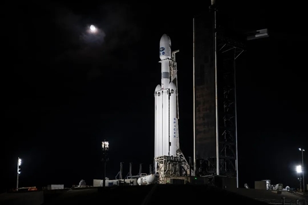 SpaceX重型猎鹰火箭今年首飞:发射世界最先进的卫星