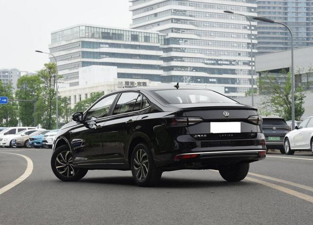 7999万元起售上汽大众朗逸新锐出众版上市搭载15l发动机