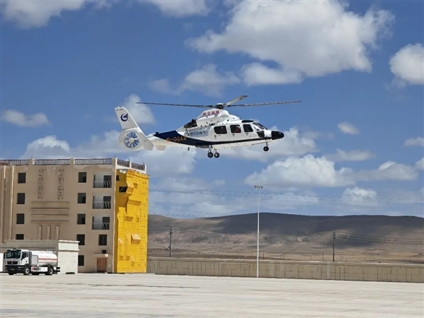 成功挑战世界屋脊!中国两型自主直升机飞上青藏高原