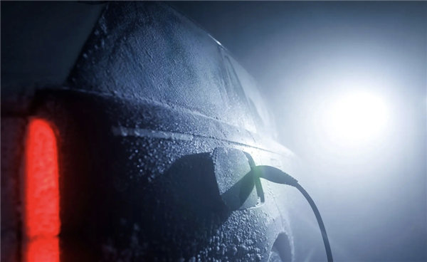 猜卖多少钱!路虎揽胜EV官图发布 :继续沿用燃油版造型