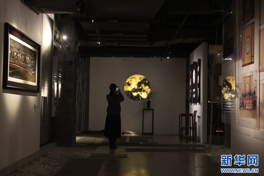 大理石方志馆展厅局部（摄于4月3日）。（新华网 赵普凡 摄）