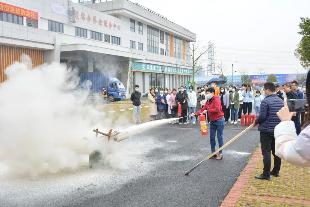 东莞康怡护理院火灾死伤者多为老人，启用不足1月并曾消防演练