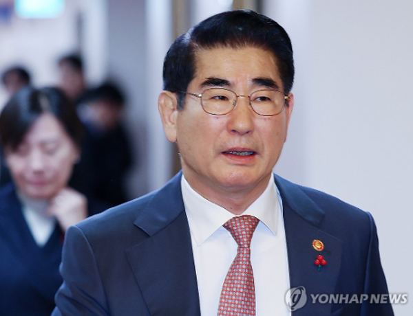 韩国前国防部主座金龙显 韩联社