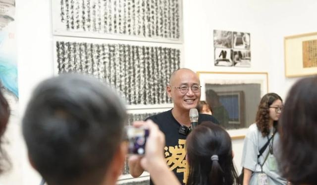 ▲ “老灵魂——邱志杰个展”现场,2024,鼓浪屿当代艺术中心(KCCA)