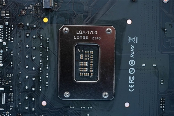 正面没有一根线!铭瑄H770YTX D5 WIFI主板图赏