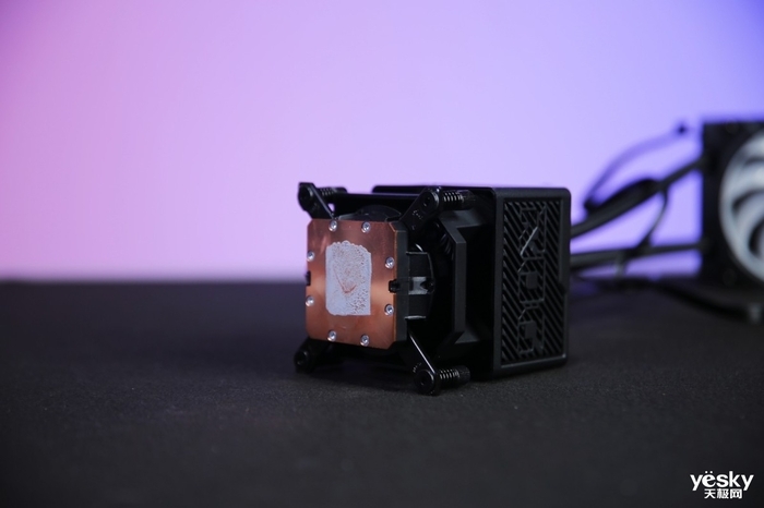 ROG MAXIMUS Z890 HERO主板+龙神3 EXTREME礼盒开箱:顶级配置,信仰拉满