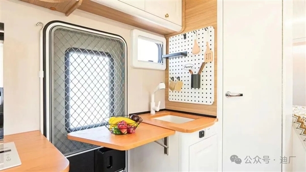 29.99万起 比亚迪T5房车首发上市:免购置税、水电无忧