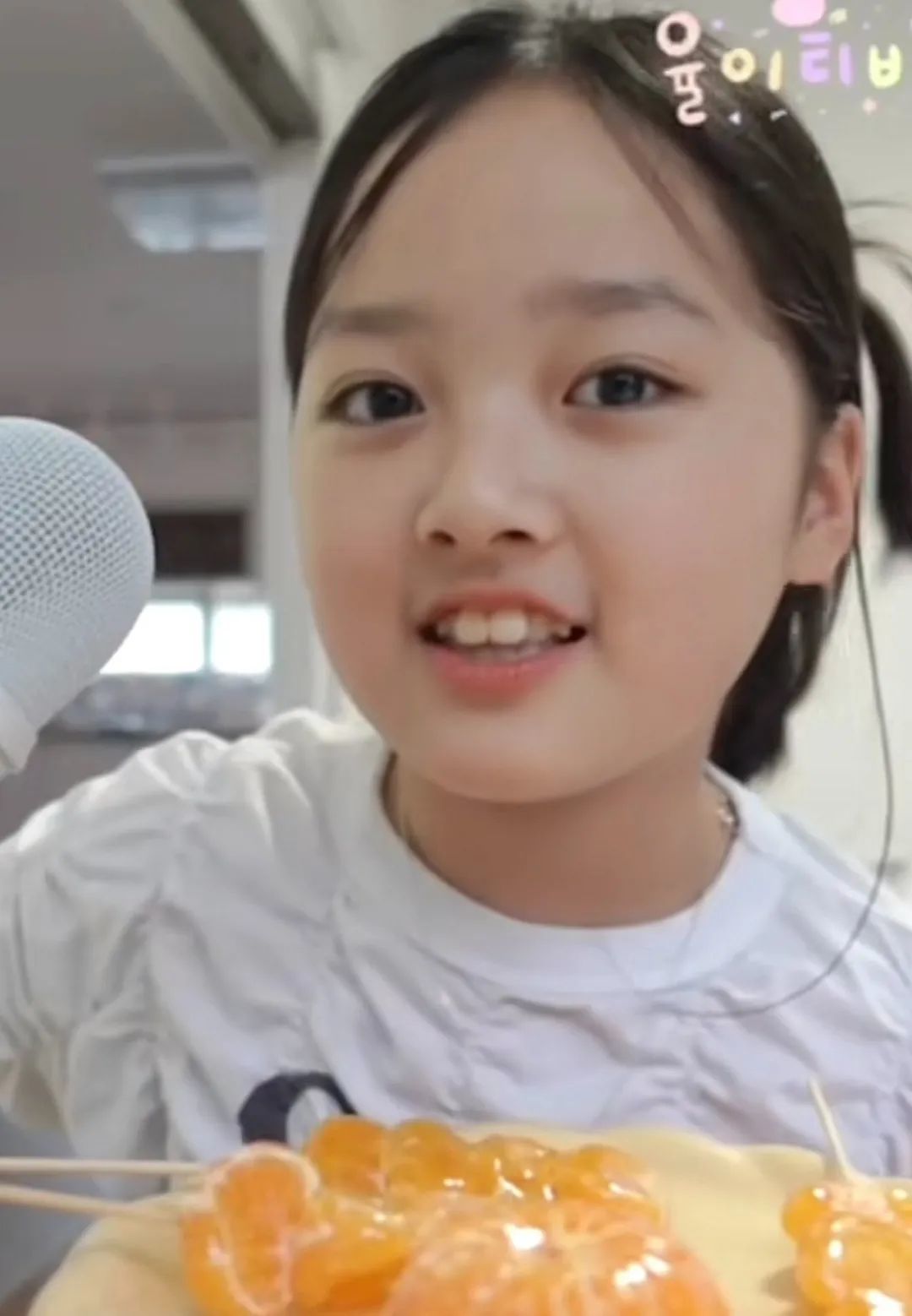 还记得表情包里的权律二吗？这是长残了？