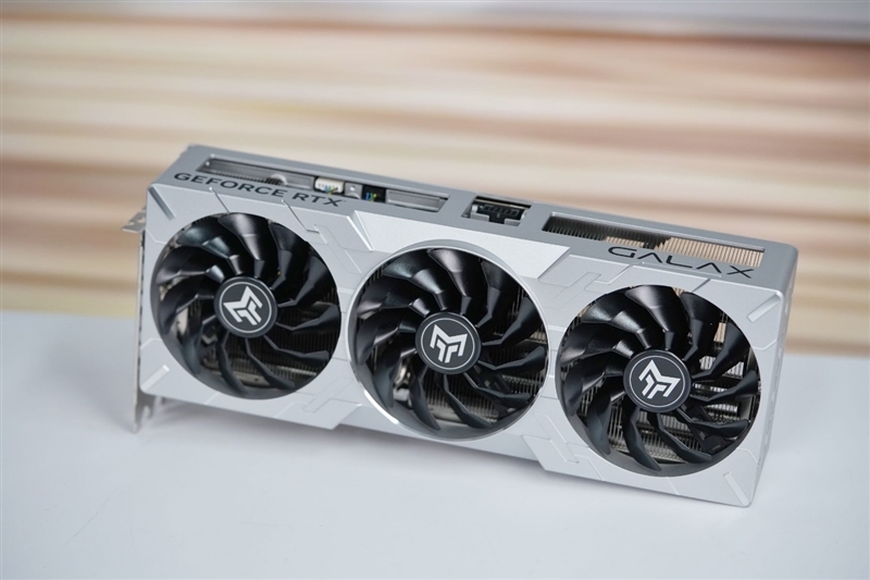 影驰GEFORCE RTX 4070Ti SUPER 金属大师Plus OC评测：重量级玩家的重量级选择