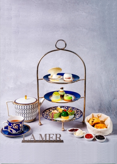 1. 天津丽思卡尔顿酒店海蓝之谜主题下午茶