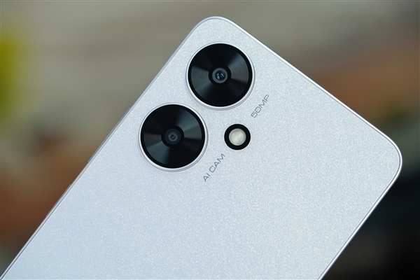 749元5G入门神机!Redmi 13C彩虹星纱图赏