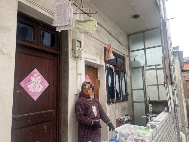 庭审后，王某阳父母与周兆成律师