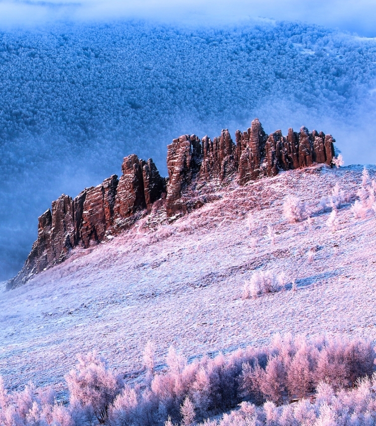 雪中的克什克腾石阵。图/赤峰市文化和旅游局