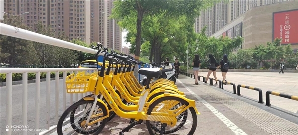 不怕烫屁股了!美团单车上新“凉爽座垫”获好评 实测可降温25℃以上