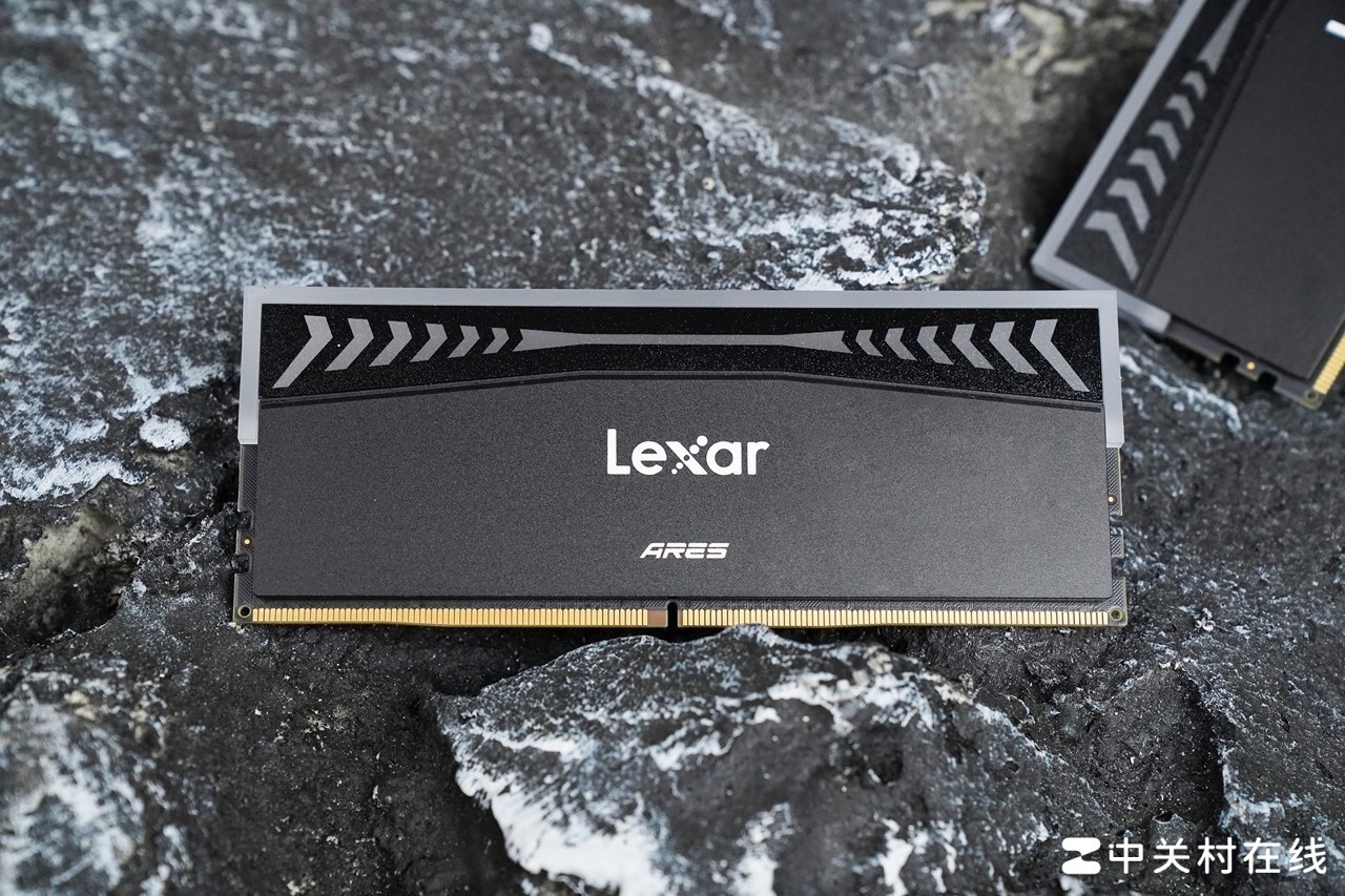 Lexar雷克沙ARES战神之翼DDR5 RGB内存评测 8000MT/s一步到位