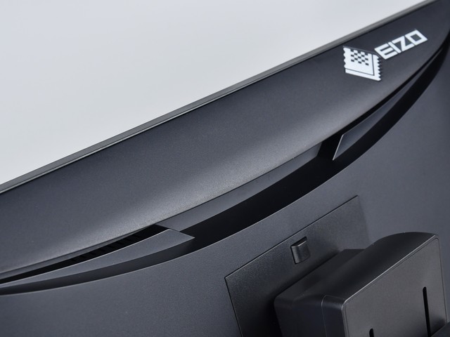 艺卓EV2480评测:护眼且色彩精准的办公显示器