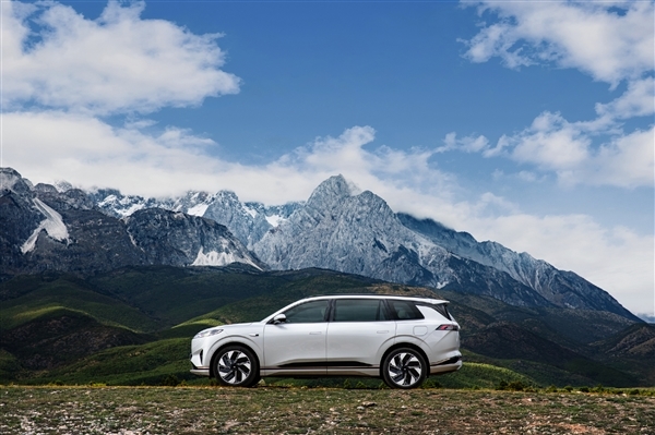 比六座更好卖 东风奕派008五座版开售:订单已破2万台