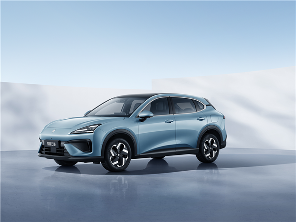 同级唯一标配高阶智驾!宝骏云海正式上市:限时10.98万元起