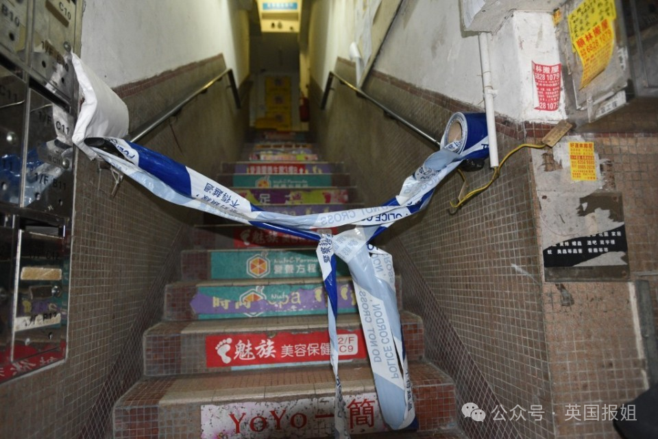 香港恐怖双婴尸案开审!玻璃瓶装两男婴尸体,封存渗出诡异黑水…