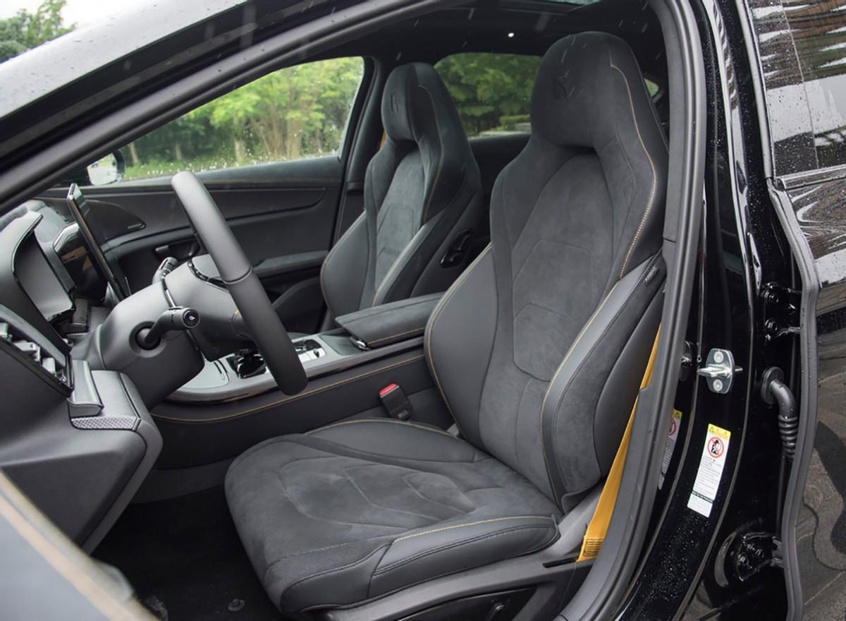 插混依然是主流 岚图追光PHEV对比汉DM-p 谁才是“混动之王”?