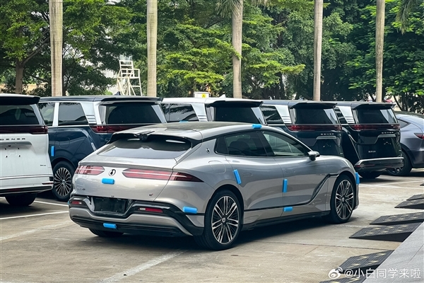 比亚迪D级猎跑腾势Z9GT展车到店实拍!8月20号预售 当日可下单