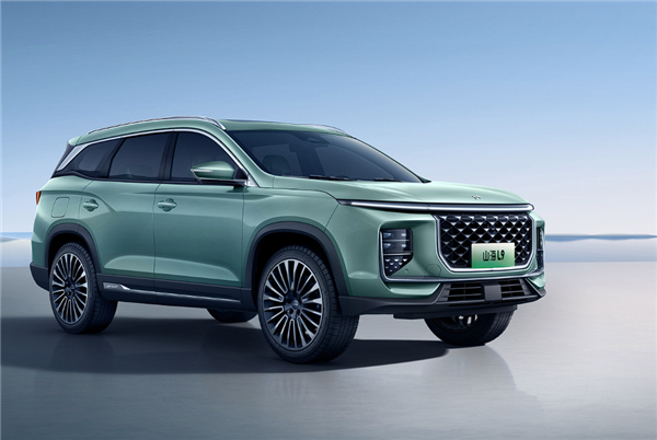 神似问界M9 奇瑞风云T11实车亮相:双拼车身+增程混动