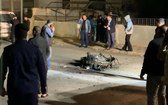 落在约旦境内的无人机残骸，图自《以色列时报》