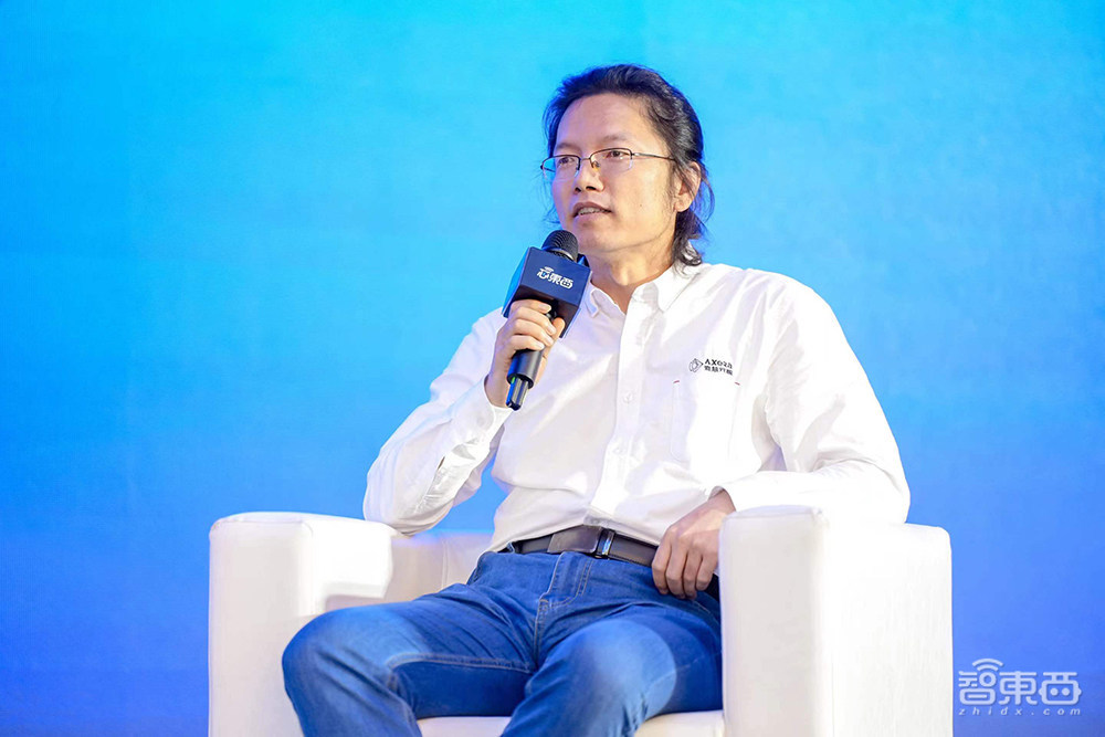 直击国产AI芯片生存现状:GPU造血,TPU突袭,Chiplet成大势,网络卡脖子
