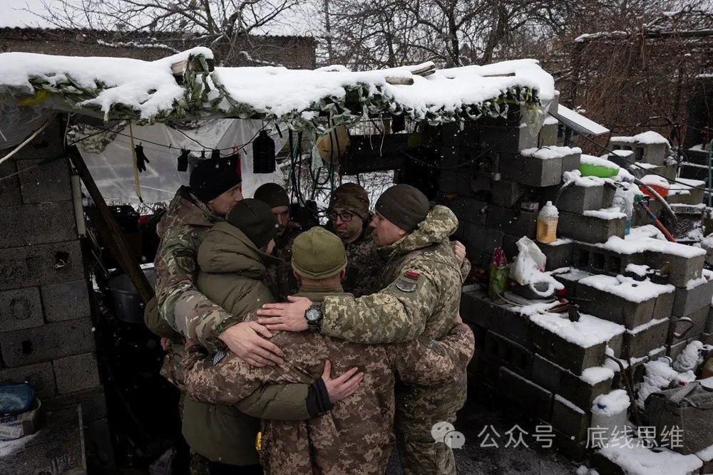 身处顿涅茨克前线的乌克兰士兵（图片来源：ICphoto）