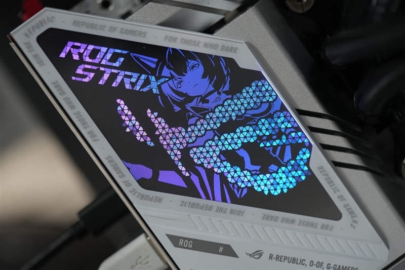 不止颜值!华硕ROG STRIX Z890-A GAMING WIFI S吹雪主板评测:300W性能释放 内存一键提速