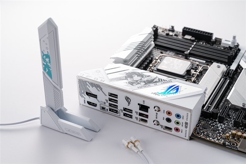 高颜值小板!华硕ROG STRIX B760-G GAMING WIFI S小吹雪评测:稳上8000!