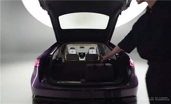 特斯拉Model Y强劲对手 智界R7内饰首曝:S7同款远端仪表