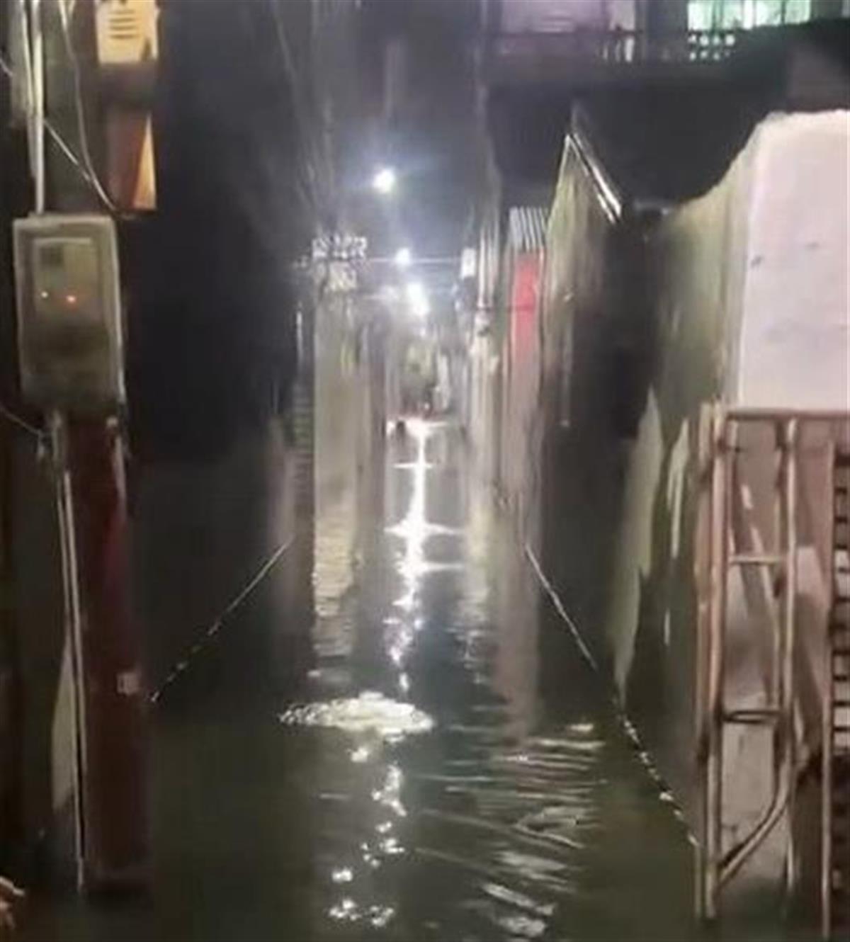 碣石镇海水倒灌（视频截图）