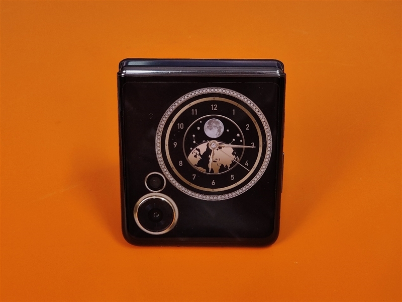 荣耀首款小折叠!荣耀Magic V Flip评测:4英寸超大外屏我能玩一天