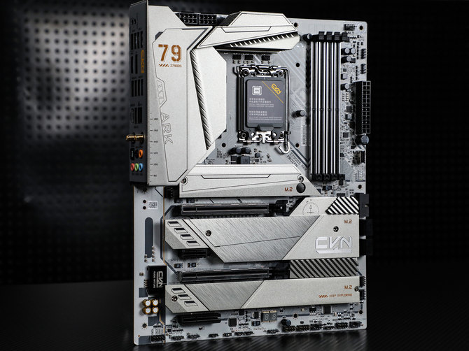 轻松驾驭i9-14900K 七彩虹全新CVN Z790D5 ARK方舟主板评测