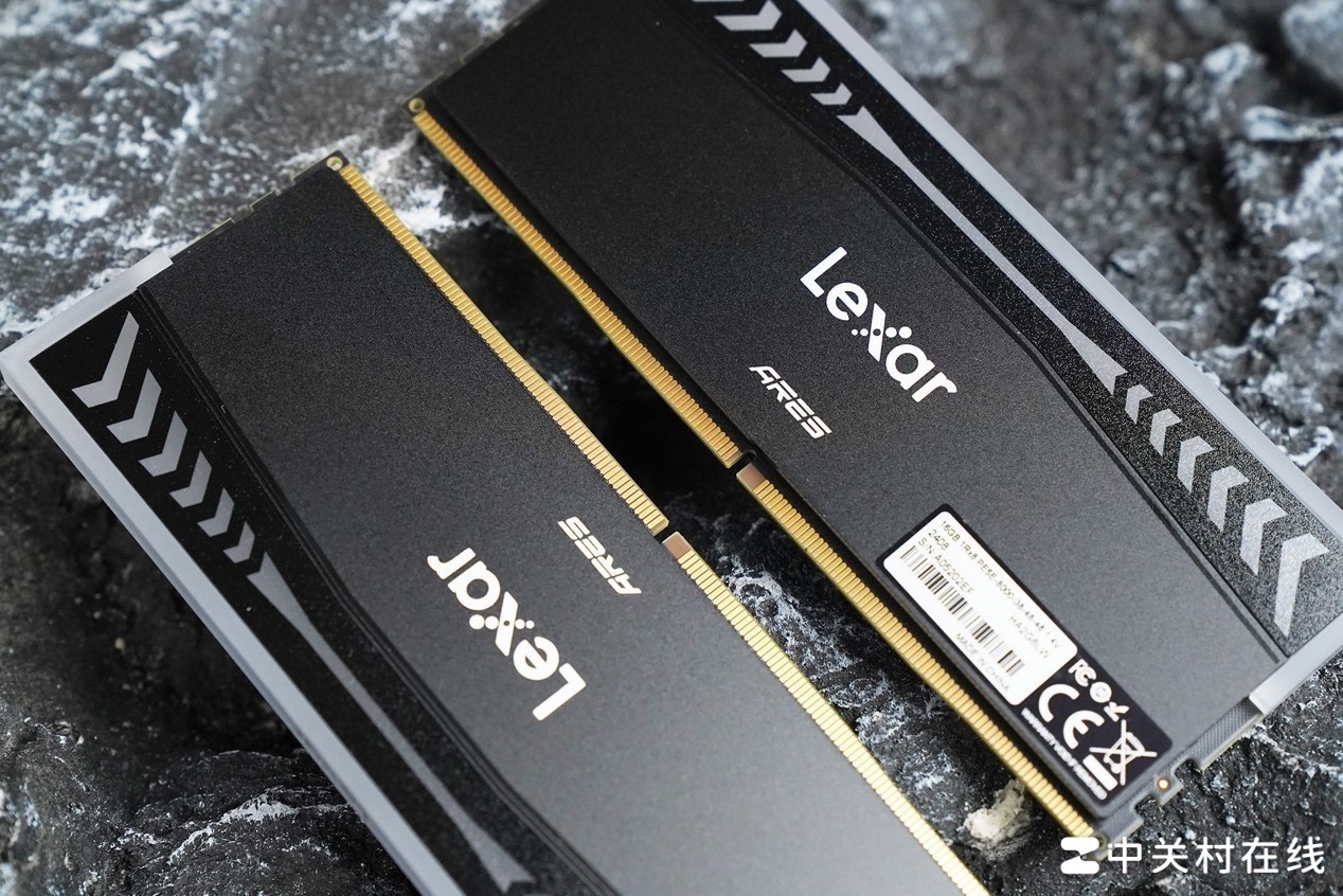 Lexar雷克沙ARES战神之翼DDR5 RGB内存评测 8000MT/s一步到位