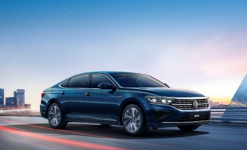 18.83万起!帕萨特新增车型出众款380TSI上市:标配2.0T高功率发动机