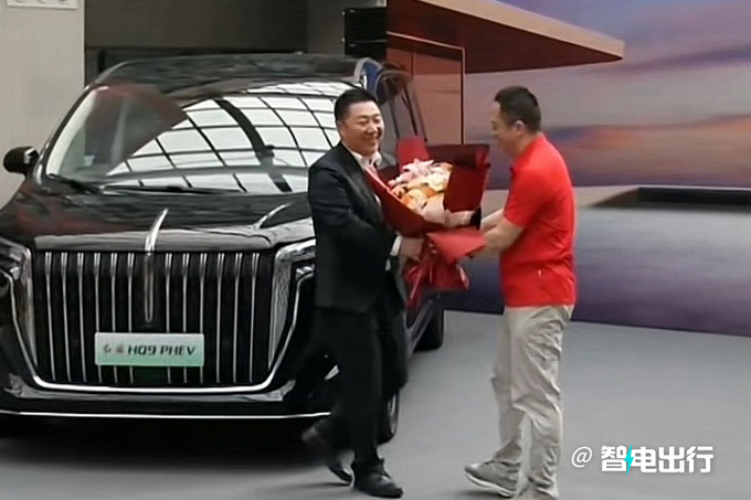 990万卖迈巴赫后周鸿祎第三辆新车-红旗HQ9 PHEV-图1
