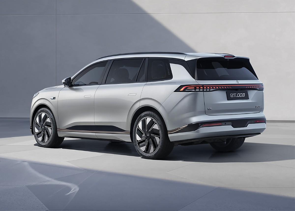 想要冰箱彩电大沙发?不用只盯着理想L8