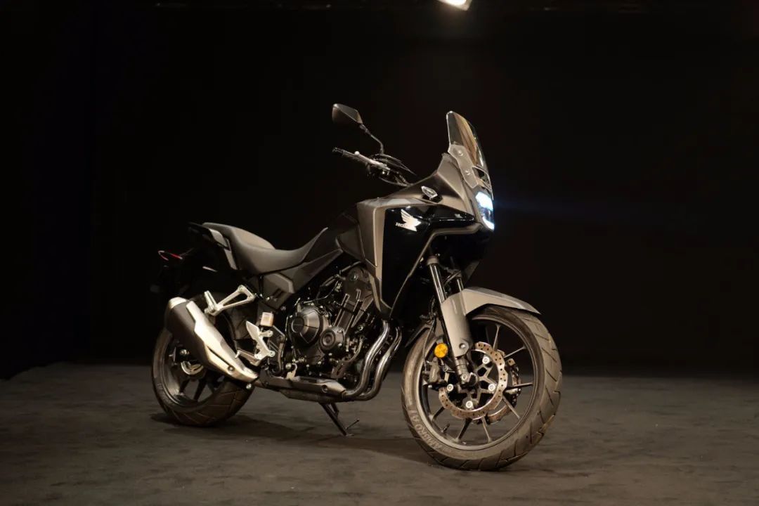 本田400系列更新,nx400售价35万元起,还能力挽狂澜?