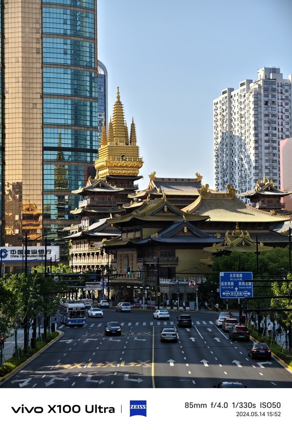 使用vivo X100 Ultra人文街拍相机拍摄