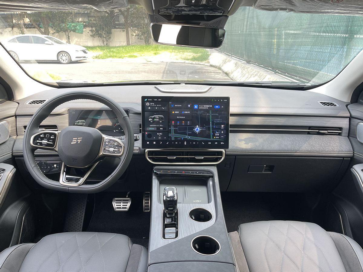 买不起理想L7可以看看TA,P2+P3双电机有创意,捷途山海L9实拍