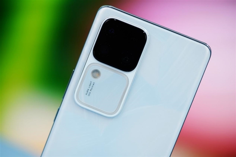 打破人像手机性能边界!vivo S18 Pro评测:不仅拍人好 玩游戏更出色
