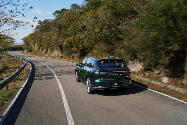 1518万起配8295芯片激光雷达零跑c10正式开启预售